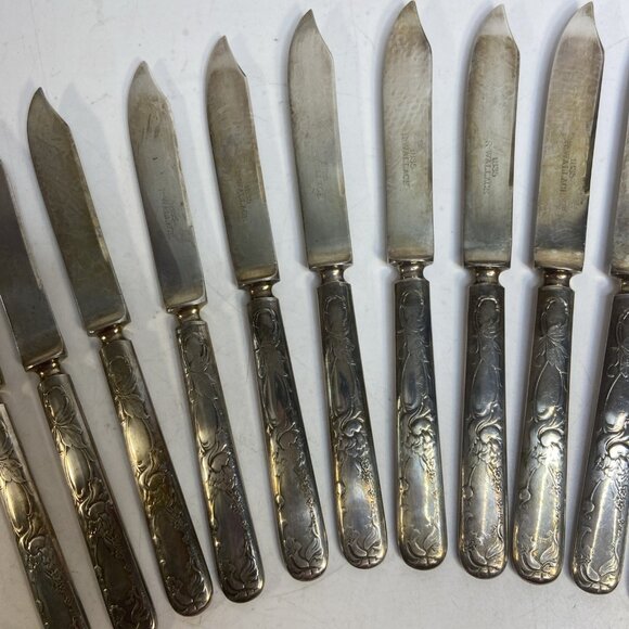Set Of 12 Antique Butter Knives 1835 R. Wallace Silver Plate Ornate Handle - Picture 3 of 10